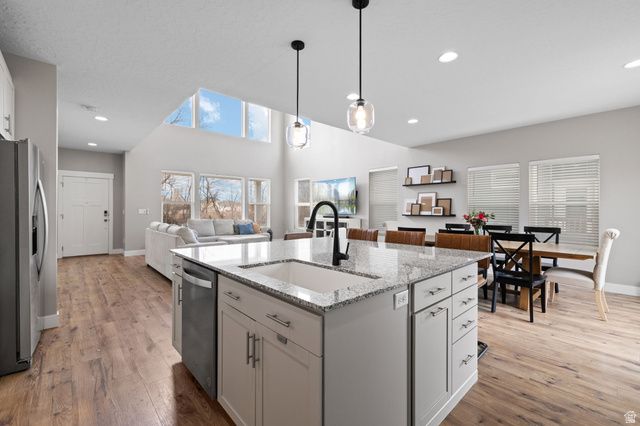 841 N 2175 W, Layton, UT 84041