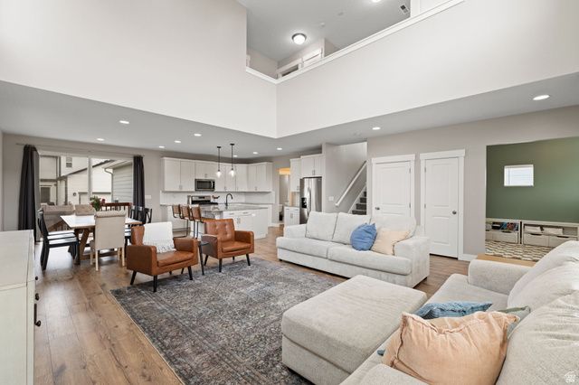 841 N 2175 W, Layton, UT 84041