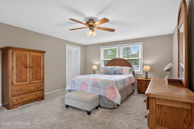 22 River Drive, Marlboro, NJ 07746