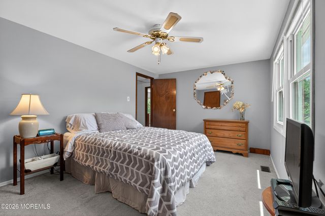 22 River Drive, Marlboro, NJ 07746