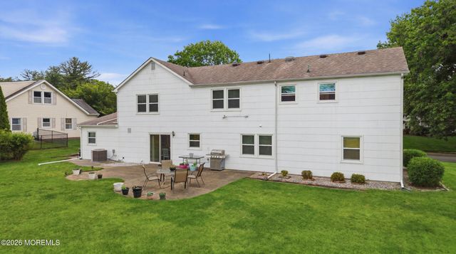 22 River Drive, Marlboro, NJ 07746