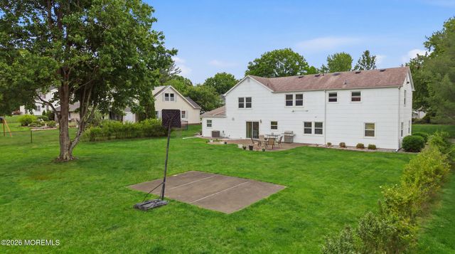 22 River Drive, Marlboro, NJ 07746