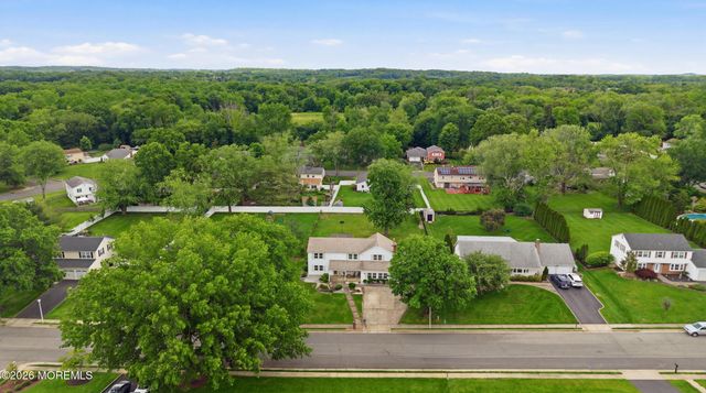 22 River Drive, Marlboro, NJ 07746