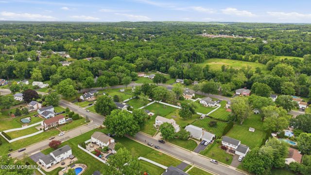 22 River Drive, Marlboro, NJ 07746