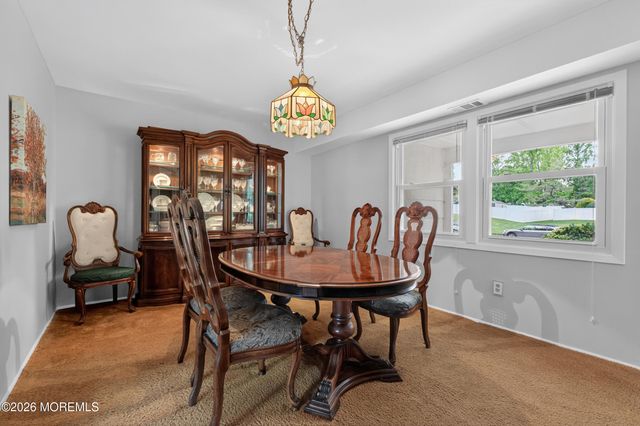 22 River Drive, Marlboro, NJ 07746