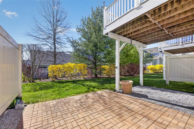 33 Pritchard Court, Fishkill, NY 12524