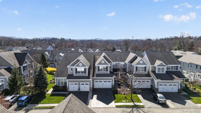33 Pritchard Court, Fishkill, NY 12524