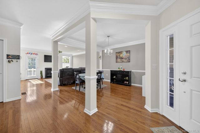 33 Pritchard Court, Fishkill, NY 12524