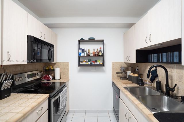 5555 Ludlam Rd 46, South Miami, FL 33155