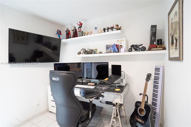 5555 Ludlam Rd 46, South Miami, FL 33155