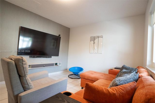 5555 Ludlam Rd 46, South Miami, FL 33155