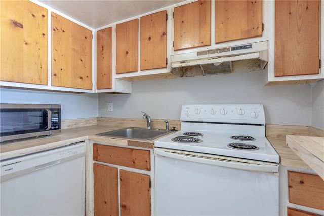 618 ORANGE DRIVE 216, Altamonte Springs, FL 32701