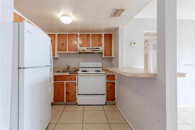 618 ORANGE DRIVE 216, Altamonte Springs, FL 32701