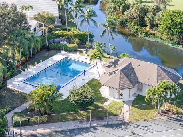 1530 Imperial Golf Course BLVD 322, Naples, FL 34110