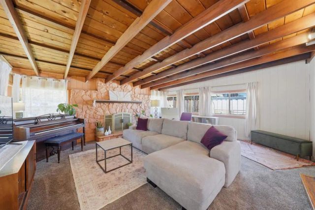 976 Finch Street, El Cajon, CA 92020