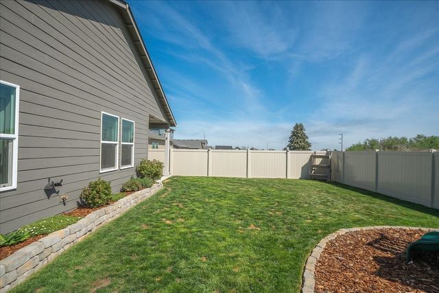 8125 S Safflower St, Cheney, WA 99004