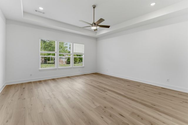 1003 Webb Court, Van Alstyne, TX 75495
