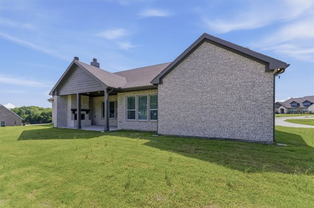 1003 Webb Court, Van Alstyne, TX 75495