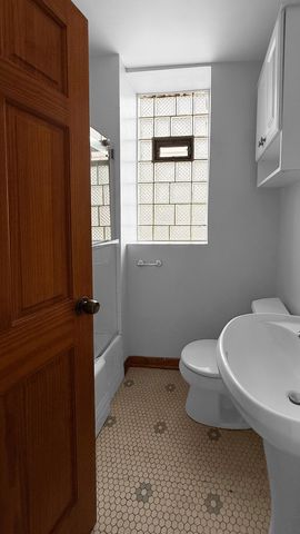 510 Madison Street 3S, Oak Park, IL 60302