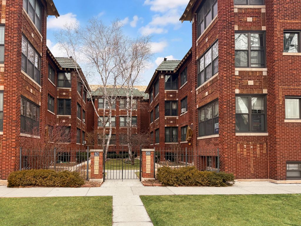 510 Madison Street 3S, Oak Park, IL 60302
