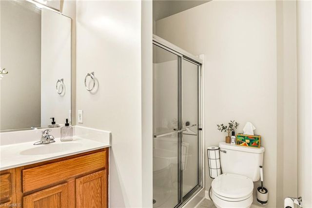 1664 Olivers Crossing Circle, Winston-salem, NC 27127