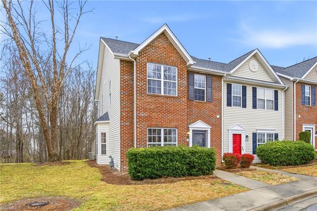 1664 Olivers Crossing Circle, Winston-salem, NC 27127