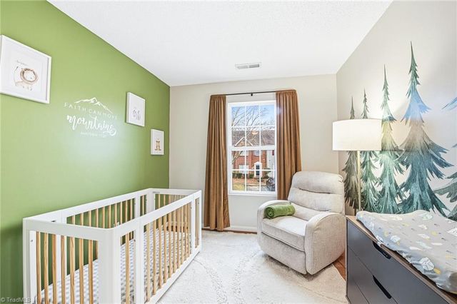 1664 Olivers Crossing Circle, Winston-salem, NC 27127