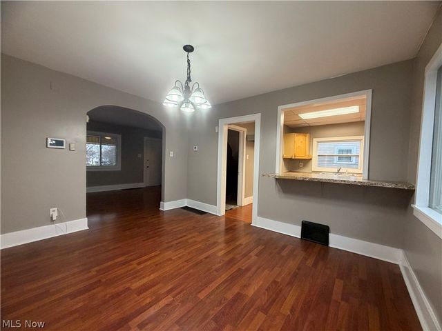 379 Noble Avenue, Akron, OH 44320