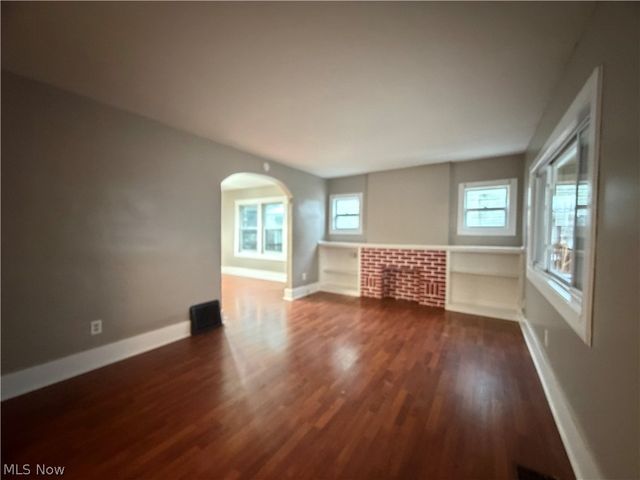 379 Noble Avenue, Akron, OH 44320