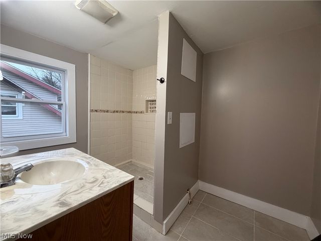 379 Noble Avenue, Akron, OH 44320