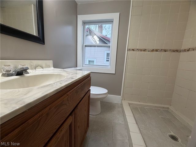 379 Noble Avenue, Akron, OH 44320