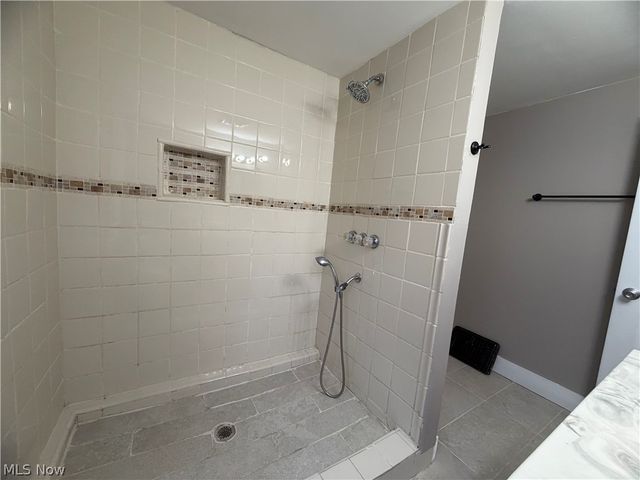 379 Noble Avenue, Akron, OH 44320