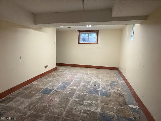 379 Noble Avenue, Akron, OH 44320