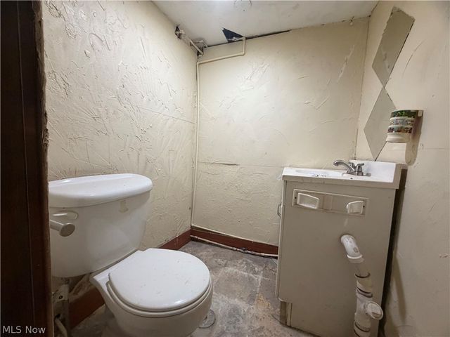 379 Noble Avenue, Akron, OH 44320