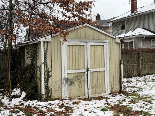 379 Noble Avenue, Akron, OH 44320