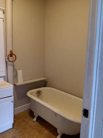 707 Portsmouth Avenue, Bristol, VA 24201