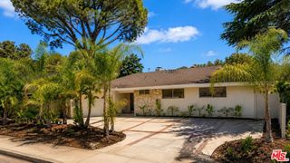 11425 Dona Evita Drive, Studio City, CA 91604