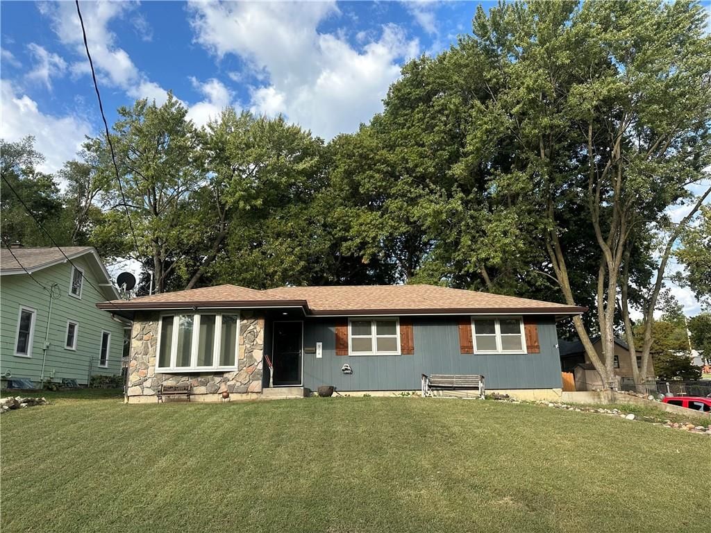 914 Madison Street, Leavenworth, KS 66048