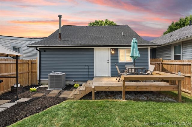 1418 Vance Avenue, New Albany, IN 47150