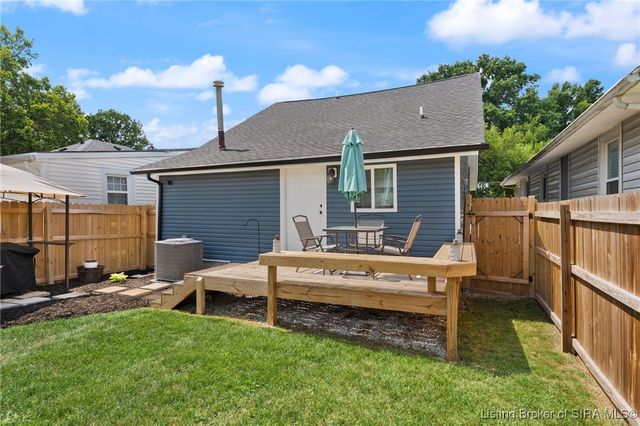 1418 Vance Avenue, New Albany, IN 47150