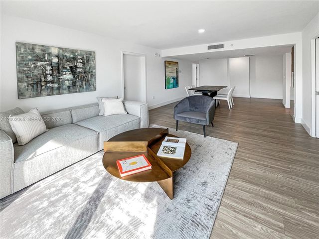 1025 92nd St 401, Bay Harbor Islands, FL 33154