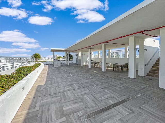 1025 92nd St 401, Bay Harbor Islands, FL 33154