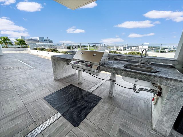 1025 92nd St 401, Bay Harbor Islands, FL 33154