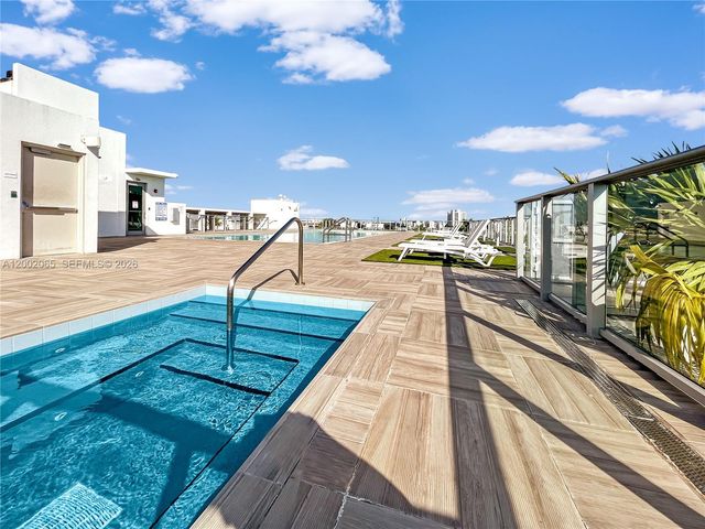 1025 92nd St 401, Bay Harbor Islands, FL 33154