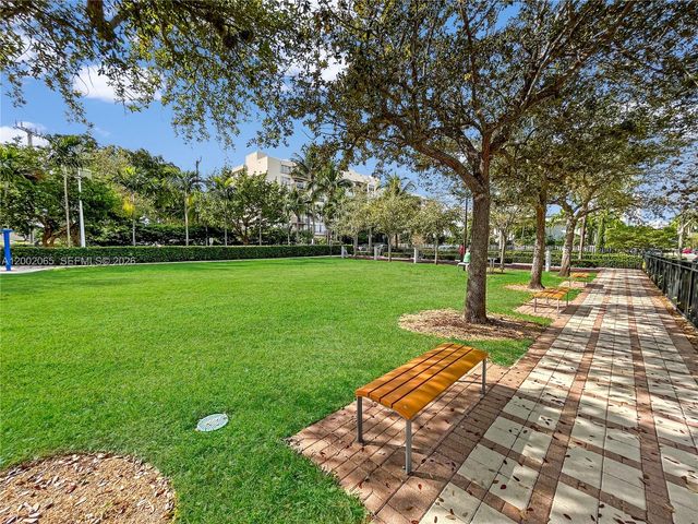 1025 92nd St 401, Bay Harbor Islands, FL 33154