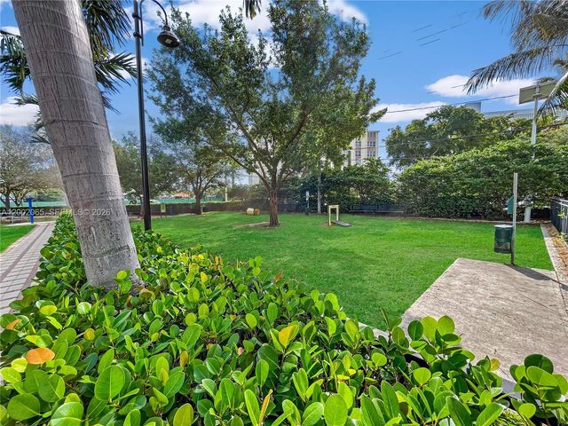 1025 92nd St 401, Bay Harbor Islands, FL 33154