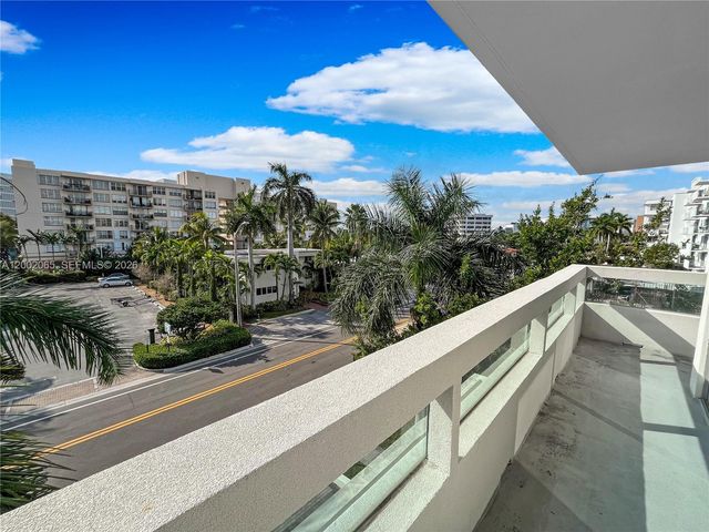 1025 92nd St 401, Bay Harbor Islands, FL 33154