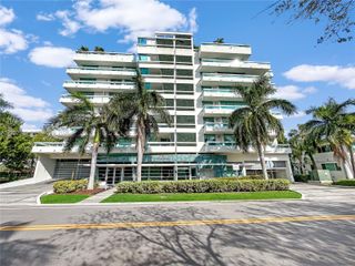 1025 92nd St 401, Bay Harbor Islands, FL 33154