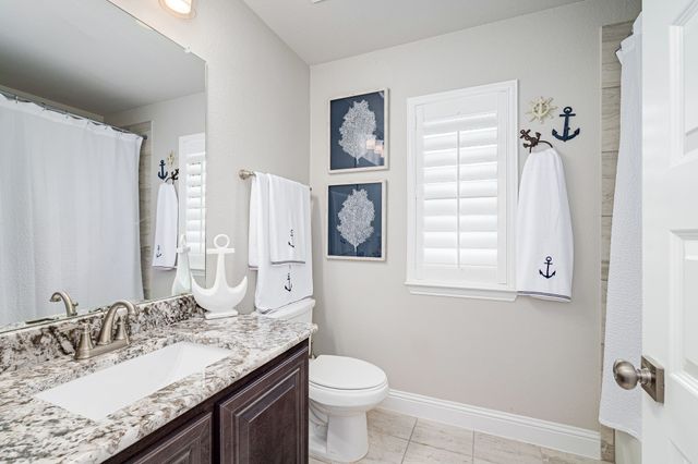 112 Walnut Drive, Van Alstyne, TX 75495