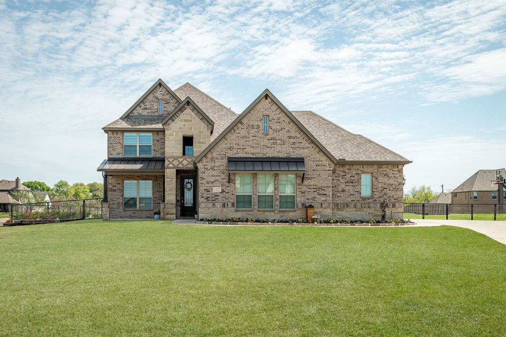 112 Walnut Drive, Van Alstyne, TX 75495